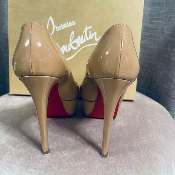 Christian Louboutin Bianca Platform pump 37.5 - Picture 5 of 10